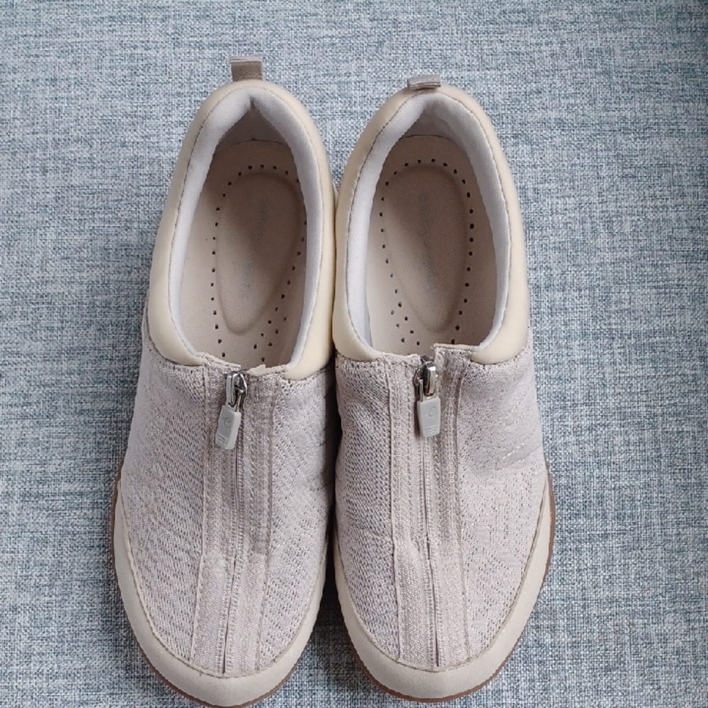 Easy Spirit Beige Zip-Up Sneakers